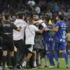 Incidentes entre jugadores de Emelec y Barcelona.