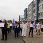 Plantón en cuartel Modelo por la muerte de María Belén Bernal.