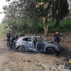 Quevedo. Las dos víctimas que fueron encontradas totalmente incineradas dentro del carro serían hombres.