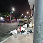 Estado. Diferentes tramos de las aceras permanecen con desperdicios.