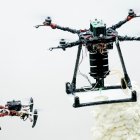 Un ScanDrone (izquierda) y un BuilDrone (derecha). EFE/University College London, Departamento de Informática, Londres. Dr. Vijay M. Pawar y Robert Stuart-Smith, Autonomous Manufacturing Lab.