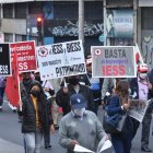 Trabajadores y docentes se sumaron para reclamar al Gobierno el pago al Seguro Social en las calles de Quito.