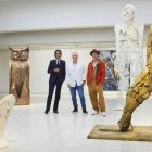 Brad Pitt (derecha) sorprende al público con una faceta poco conocida.