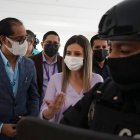 La solicitud fue firmada por la secretaria de DD.HH., Paola Flores (c).