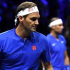El suizo Roger Federer se despidió de su carrera profesional con derrota ante los estadounidenses Jack Sock y Frances Tiafoe (4-6, 7-6 (2) y 11-9), junto al español Rafael Nadal.