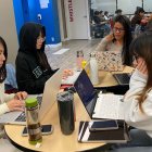 Situación. Con visa de estudios (no para estudiar inglés) en Canadá solo pueden trabajar 20 horas semanales.