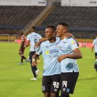 Universidad Católica se mete en la pelea por la etapa.