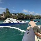 Una embarcación se hundió en la bahía de Puerto Ayora, en marzo de 2018.