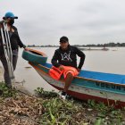 Javier Macías, de 22 años, perdió la pierna derecha por una herida en su pie que se complicó por la diabetes tipo 1 que padece
