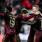 Los futbolistas del Bayern Munich redondearon una gran victoria contra un Bayer Leverkusen que está en crisis en la liga.