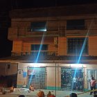 La víctima estaba en su ferretería cuando fue atacado. Habría recibido nueve disparos