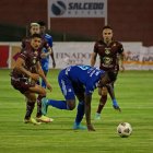 Los de Emelec no encontraron el camino para rompe la paridad en el primer tiempo ante el Ponchito.