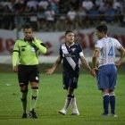 El árbitro, Marlon Vera, fue señalado por los jugadores de Liga de Quito al finalizar el partido contra 9 de Octubre.