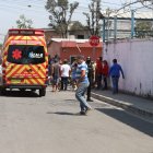 Los jóvenes resultaron heridos tras el ataque.