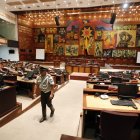 Bienes. Área del pleno de la Asamblea Nacional donde hay artefactos.