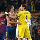 Iker Casillas es un referente en la historia del Real Madrid y Puyol, quien se animó a colaborar con la broma, es histórico en el Barcelona.