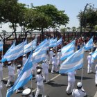 Desfile por el 9 de Octubre.