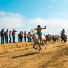 La pampa. Las carreras se cumplen en una gran explanada natural, muy árida y agreste.