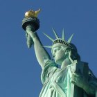 Fotografía de archivo del 28 de octubre de 2011 donde se muestra un detalle de la cabeza con la corona de la Estatua de la Libertad en Nueva York (EE.UU.).
