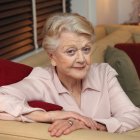 La actriz participó en más de cien películas. Actuó al lado de leyendas del cine como Ingrid Bergman, Charles Boyer y Peter Ustinov.