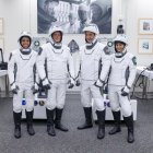 Fotografía de archivo del 20 de abril de 2022 cedida por la NASA donde aparecen los astronautas de la misión Crew-4.