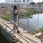 Malos olores. La fetidez del canal es tal, que los moradores señalan que ni las mascarillas mitigan el olor nauseabundo que desprende.