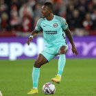 Estupiñán fue titular en el duelo contra el Brentford en la derrota por 2-0.