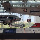 Varias de las aeronaves que se exhiben en el Museo Nacional del Aire y el Espacio de Washington, reabierto el viernes 14 de octubre.