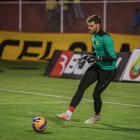 El portero Javier Burrai aqueja una contusión luego del partido ante Aucas.