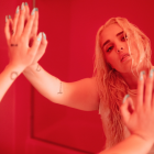 Elena Rose nació en Estados Unidos y fue criada entre Venezuela y Puerto Rico. Ha escrito canciones para Rauw Alejandro, Karol G, Daddy Yankee, entre otros.