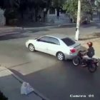 Un motociclista fingió accidentarse para sacar dinero con intimidación. Ocurrió en el valle de Los Chillos.