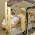 Calidad. El laboratorio analiza la materia prima y el producto terminado. Recorrido de Empresa Sumesa / 06 de Febrero del 2015 Guayaquil - Ecuador / Alex Lima / EXPRESO