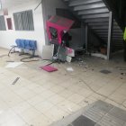 Hicieron explotar un cajero automático para robar el dinero.
