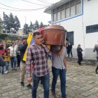 El féretro de la uniformada permaneció cerca de 20 horas en el Comando de Policía, sus compañeros le dieron el último adiós