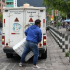 Común. Los conductores alegan que lo hacen por falta de espacios.