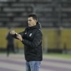 El español Ismael Rescalvo tiene un año más de contrato con Emelec.