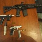 Decomiso. Miembros de la Fuerza de Tarea Conjunta entregaron a los sospechosos y las evidencias a la Policía.