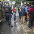 Pistas. Migrantes venezolanos son detenidos por militares y policías guatemaltecos en El Cinchado.