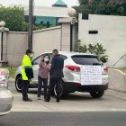 Denuncia. El último lunes una mujer protestó por la extorsión a negocios.