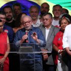 El expresidente brasileño Luiz Inácio Lula da Silva ofrece un discurso hoy, en Sao Paulo (Brasil).