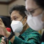 Las autoridades indonesias, que han prohibido la venta de todos los jarabes para la tos y la fiebre