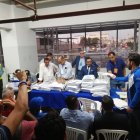 Los delegados realizan el conteo de votos en las elecciones de Emelec.