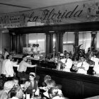 La Habana. El bar El Floridita en una foto de su época dorada.