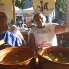 Guadalajara. Una cocinera mexicana prepara un plato tradicional.