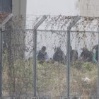 En el centro penitenciario, no se escuchaban balas ni detonaciones a las 18:00. Sin embargo, se observaba traslado de personas heridas en ambulancia.