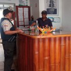 Circuito. En Esmeraldas, un escuadrón policial está encargado de patrullar las zonas turísticas durante el feriado.