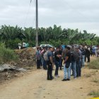 Puebloviejo. Las víctimas fueron encontradas a un costado de la vía con aparente evidencia de tortura.