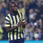 Valencia jugó 67 minutos en el partido ante el Dinamo.