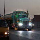 Vialidad. Los ciudadanos piden que se realicen más controles a los conductores que instalan faroles no permitidos en sus vehículos.