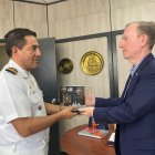 El pasado 03 de noviembre Entrenadores de la Guardacostas de EE.UU. capacitaron a 24 guardacostas y policías ecuatorianos en la aplicación de la ley marítima.